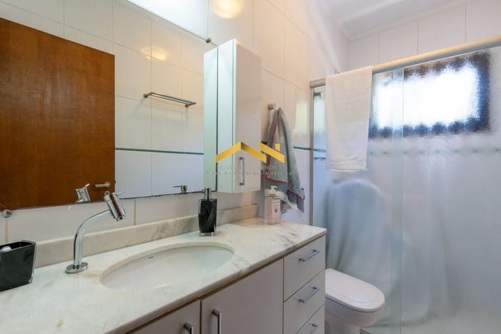 Casa à venda com 4 quartos, 240m² - Foto 17