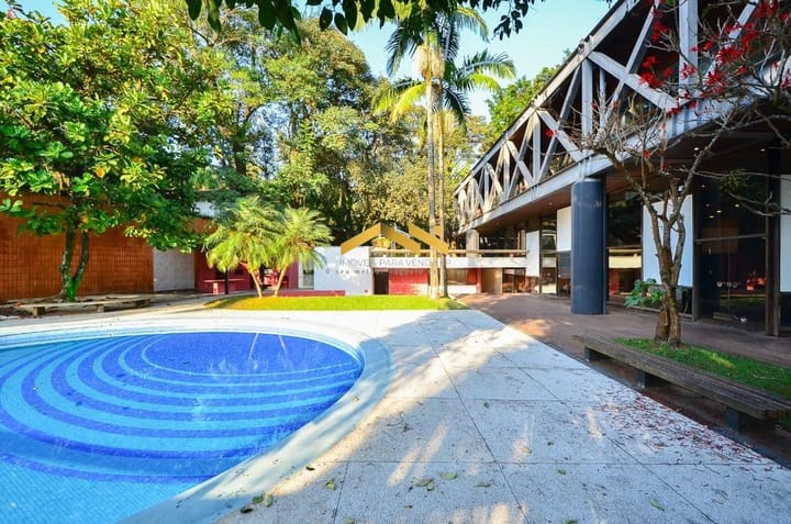 Casa à venda com 4 quartos, 1245m² - Foto 2