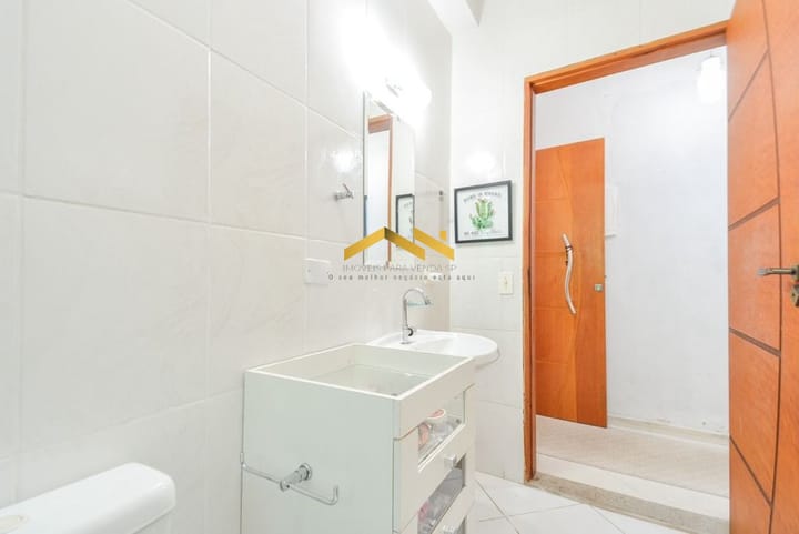 Casa à venda com 4 quartos, 194m² - Foto 2