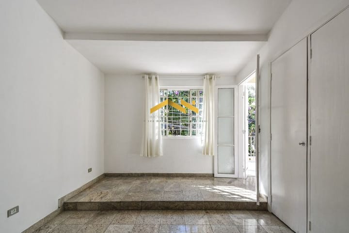 Casa à venda com 4 quartos, 205m² - Foto 11