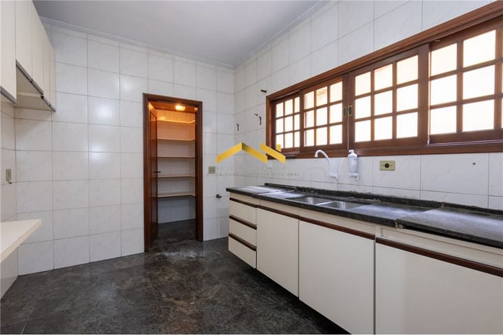 Casa à venda com 4 quartos, 233m² - Foto 42