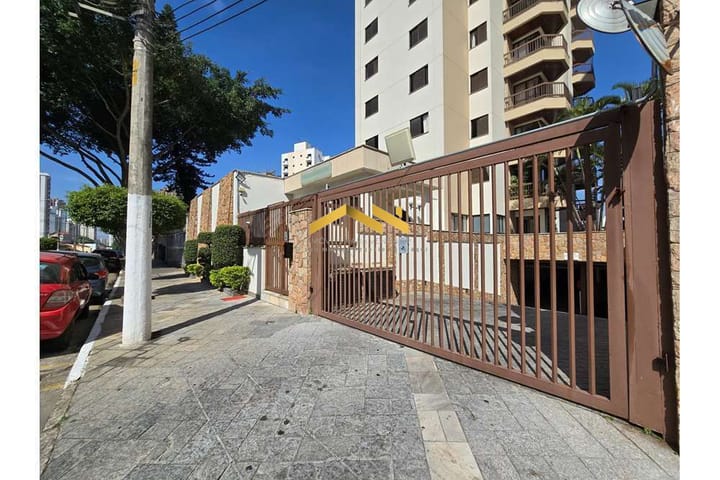 Apartamento à venda com 3 quartos, 81m² - Foto 1