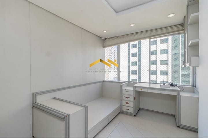 Apartamento à venda com 4 quartos, 238m² - Foto 15