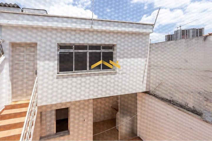 Casa à venda com 3 quartos, 180m² - Foto 2