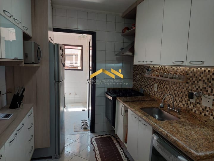 Apartamento à venda com 3 quartos, 96m² - Foto 8