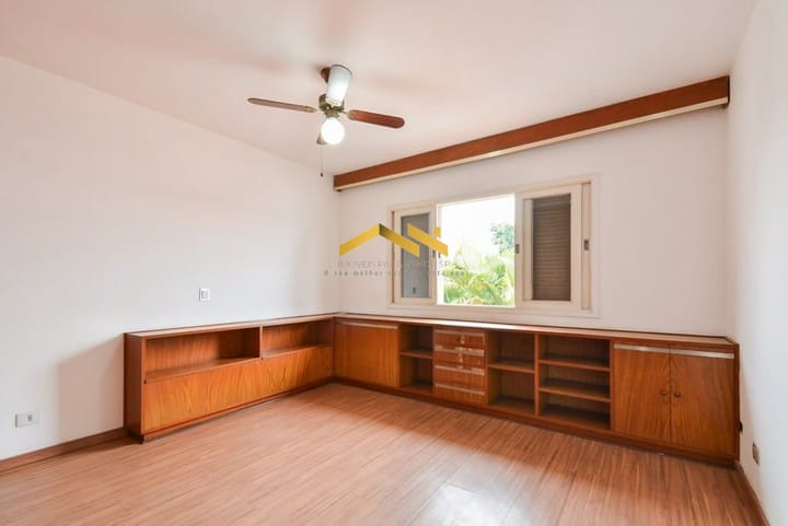 Casa à venda com 4 quartos, 331m² - Foto 6