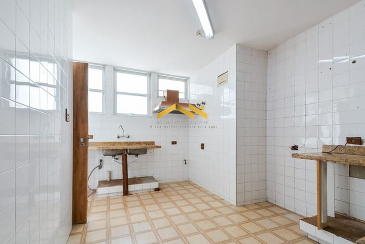 Apartamento à venda com 3 quartos, 181m² - Foto 6