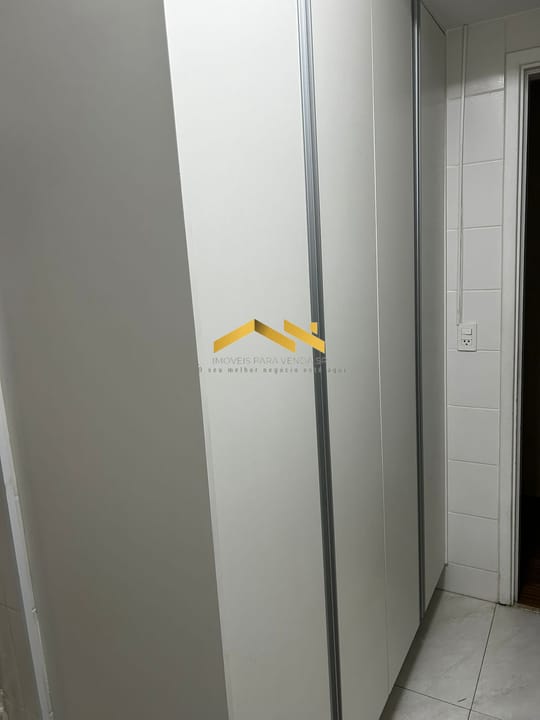 Apartamento à venda com 4 quartos, 185m² - Foto 22