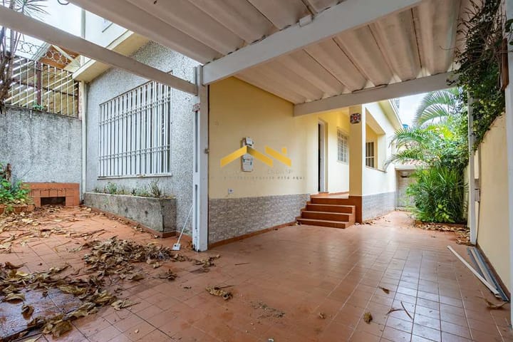 Casa à venda com 3 quartos, 186m² - Foto 1