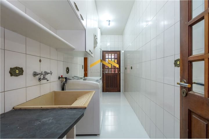 Casa à venda com 3 quartos, 239m² - Foto 10