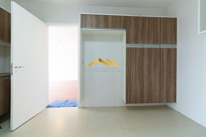 Apartamento à venda com 3 quartos, 202m² - Foto 9