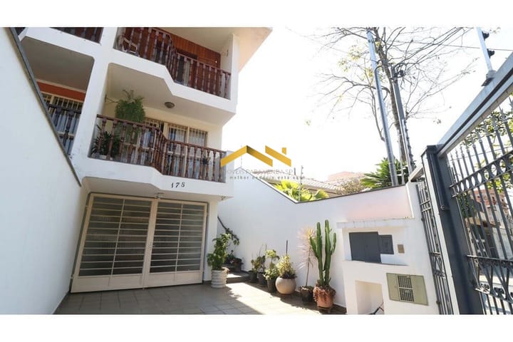 Casa à venda com 4 quartos, 250m² - Foto 4