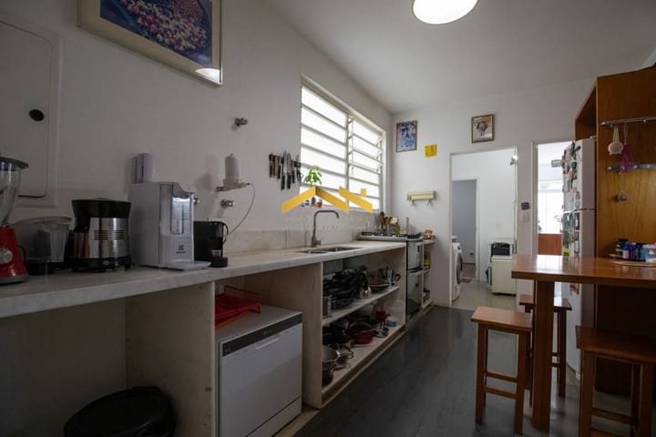 Apartamento à venda com 3 quartos, 262m² - Foto 2