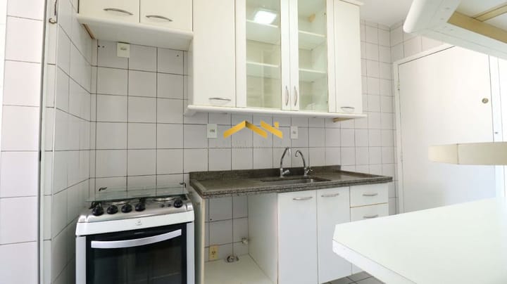 Apartamento à venda com 3 quartos, 74m² - Foto 4