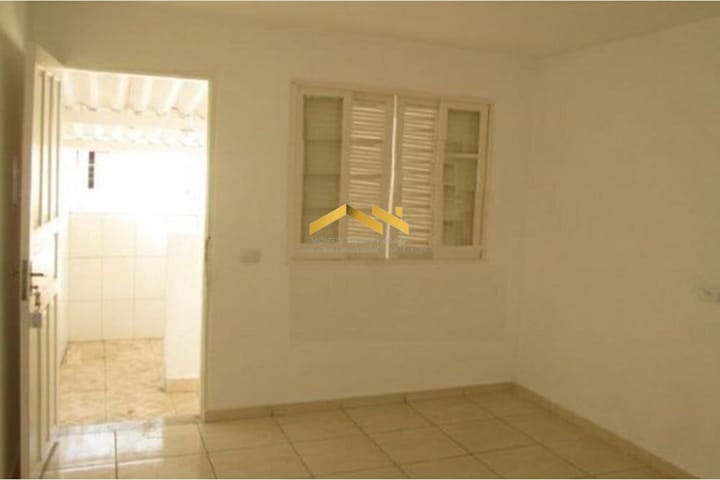 Casa à venda com 3 quartos, 96m² - Foto 1