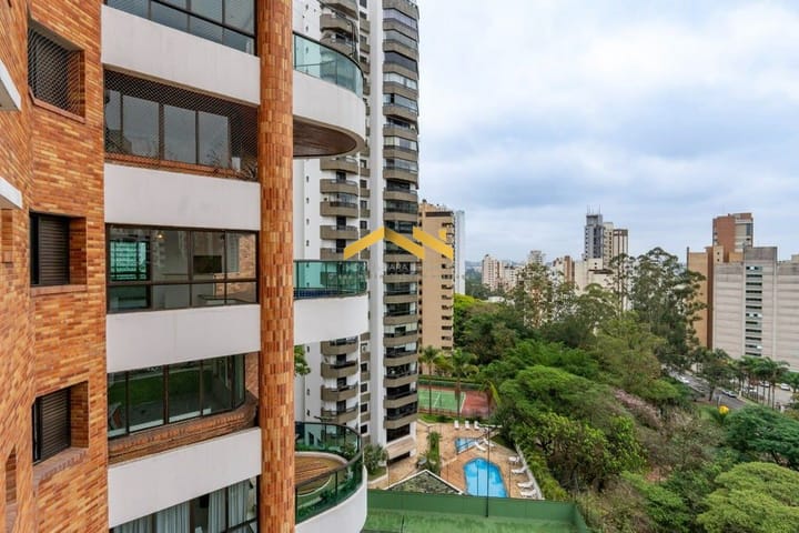 Apartamento à venda com 4 quartos, 236m² - Foto 6