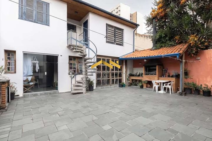 Casa à venda com 6 quartos, 277m² - Foto 18