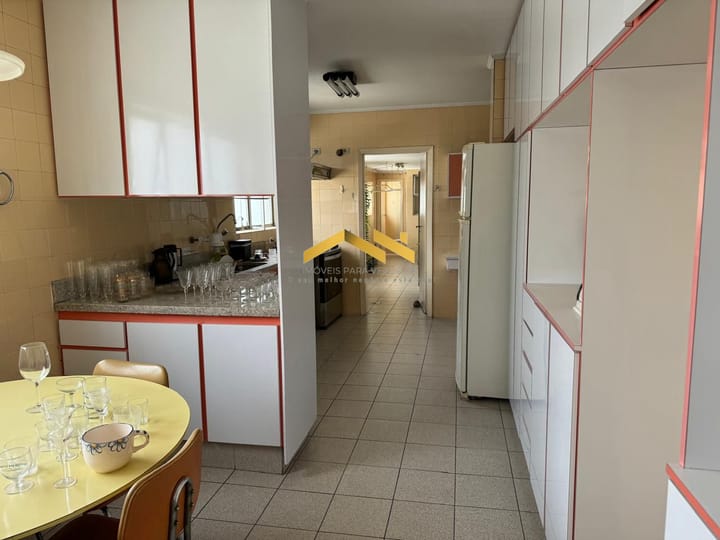 Apartamento à venda com 3 quartos, 230m² - Foto 3