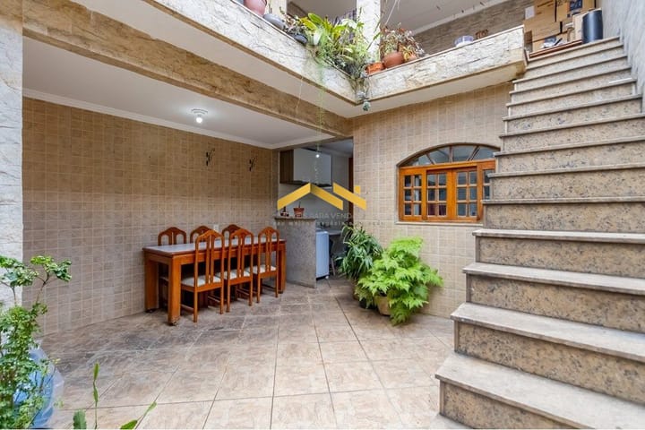 Casa à venda com 3 quartos, 211m² - Foto 13