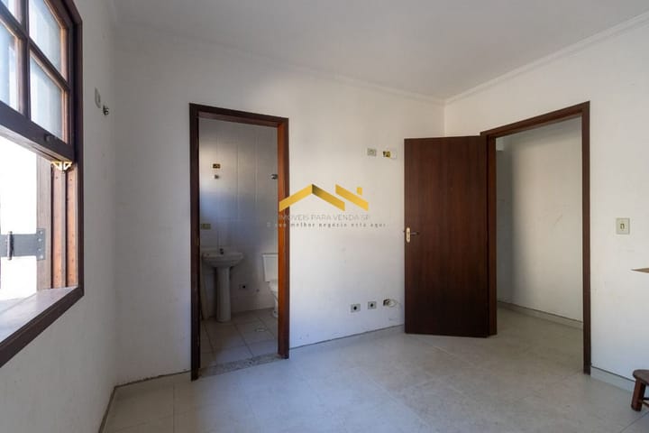 Casa à venda com 6 quartos, 450m² - Foto 11