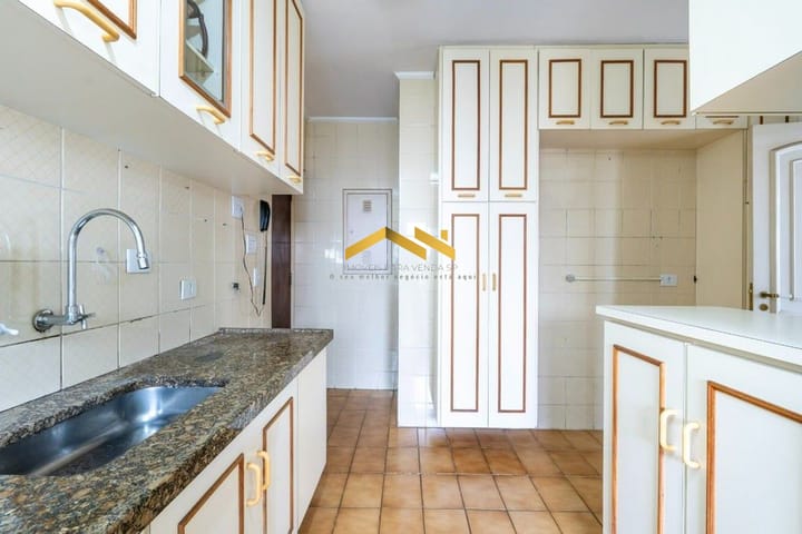 Apartamento à venda com 3 quartos, 110m² - Foto 5