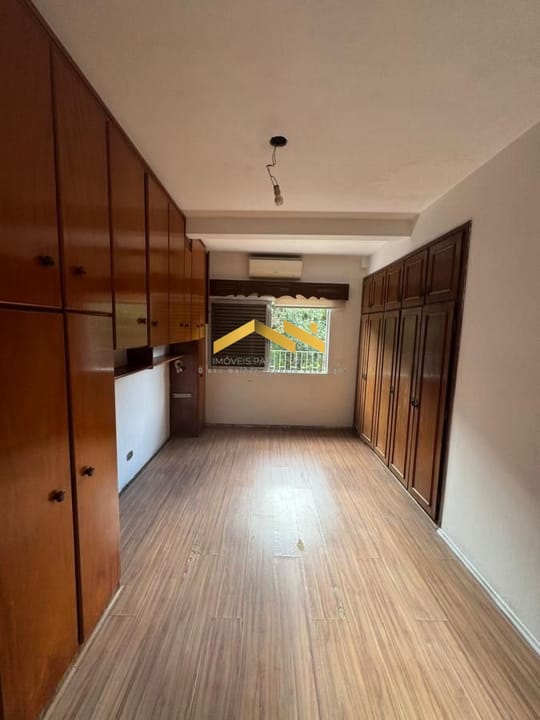 Casa à venda com 5 quartos, 256m² - Foto 41