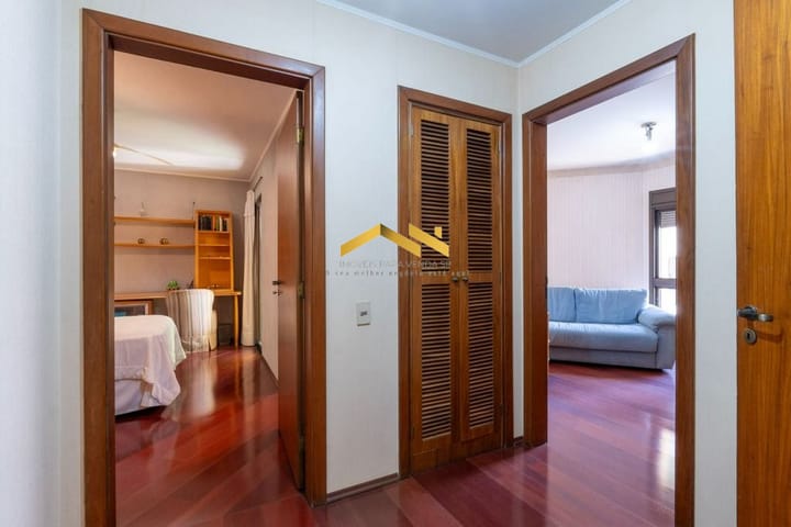 Apartamento à venda com 3 quartos, 243m² - Foto 12