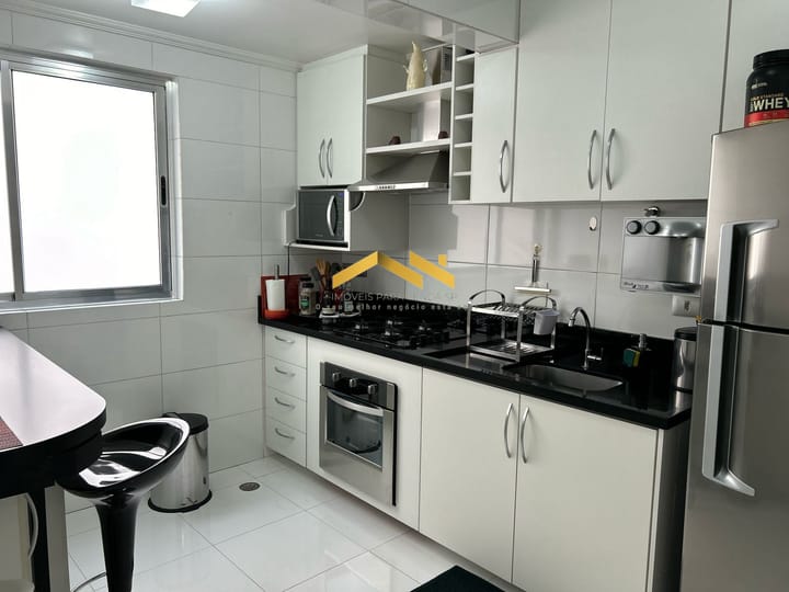 Apartamento à venda com 2 quartos, 68m² - Foto 3