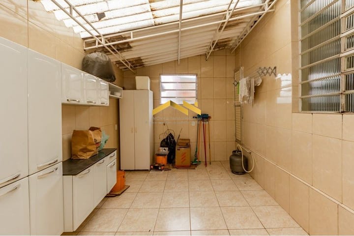 Casa à venda com 3 quartos, 196m² - Foto 11