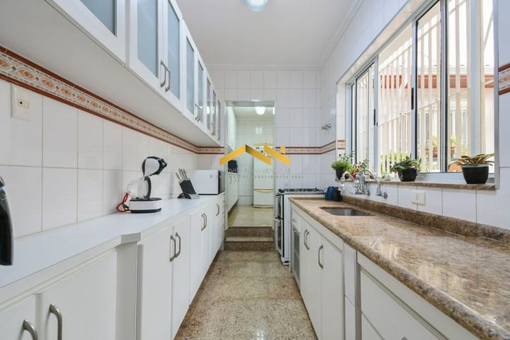 Casa à venda com 3 quartos, 200m² - Foto 21