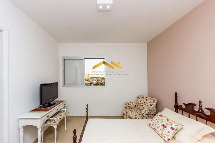 Apartamento à venda com 4 quartos, 140m² - Foto 2