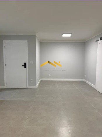 Apartamento à venda com 2 quartos, 105m² - Foto 2