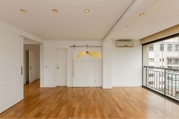 Apartamento à venda com 3 quartos, 333m² - Foto 2