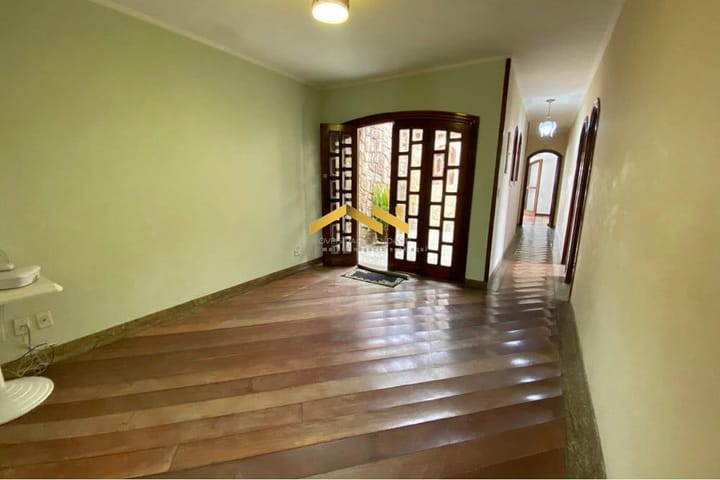 Casa à venda com 5 quartos, 282m² - Foto 6