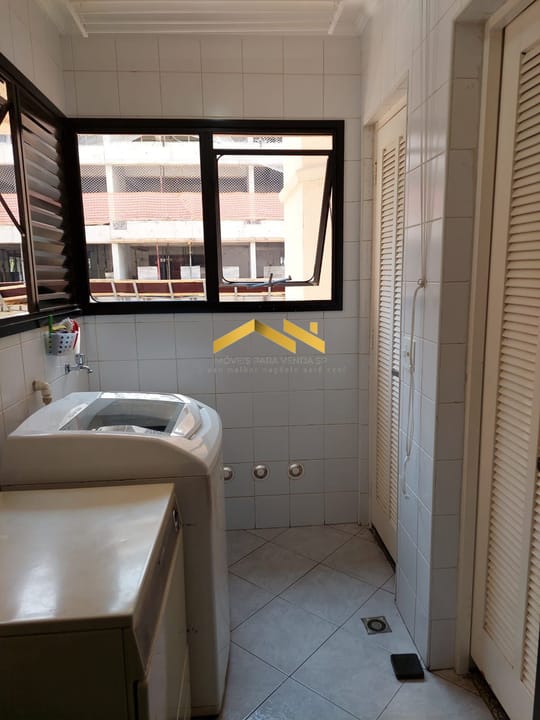 Apartamento à venda com 3 quartos, 96m² - Foto 2