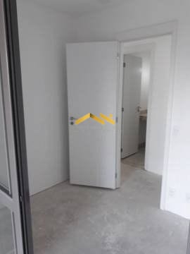 Apartamento à venda com 3 quartos, 76m² - Foto 2