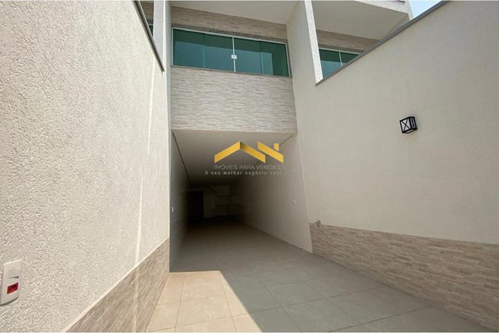 Casa à venda com 3 quartos, 200m² - Foto 2