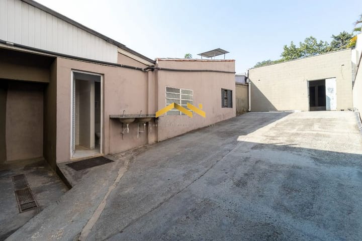 Casa à venda com 3 quartos, 208m² - Foto 7