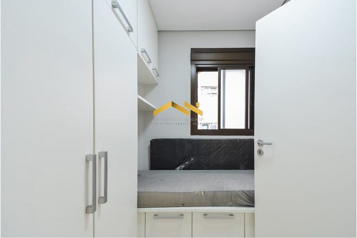 Apartamento à venda com 4 quartos, 229m² - Foto 2