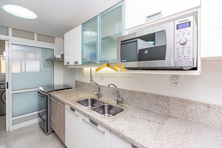 Apartamento à venda com 3 quartos, 128m² - Foto 12