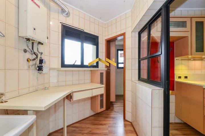 Apartamento à venda com 3 quartos, 176m² - Foto 6