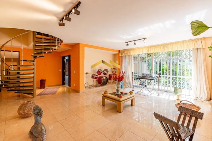 Casa à venda com 3 quartos, 388m² - Foto 11