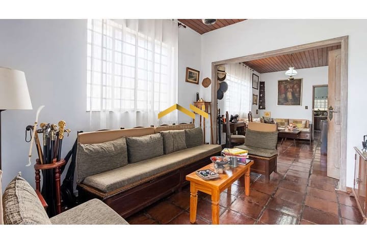 Casa à venda com 3 quartos, 120m² - Foto 1