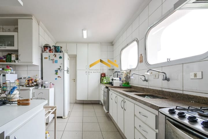 Apartamento à venda com 2 quartos, 158m² - Foto 4