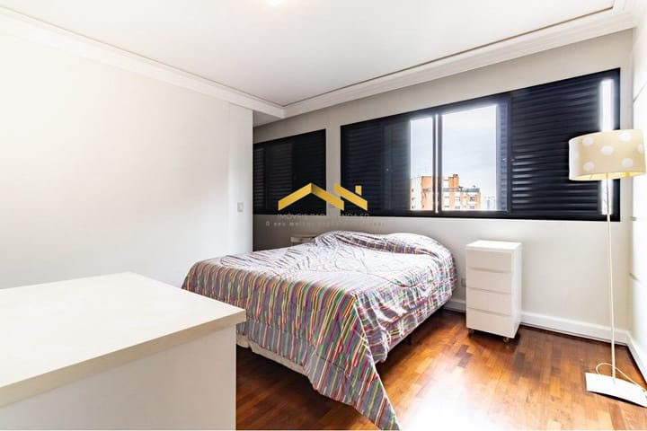 Apartamento à venda com 3 quartos, 158m² - Foto 4