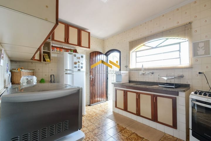 Casa à venda com 4 quartos, 180m² - Foto 44