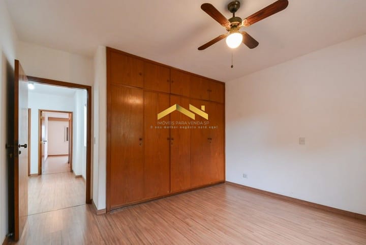 Casa à venda com 4 quartos, 331m² - Foto 14