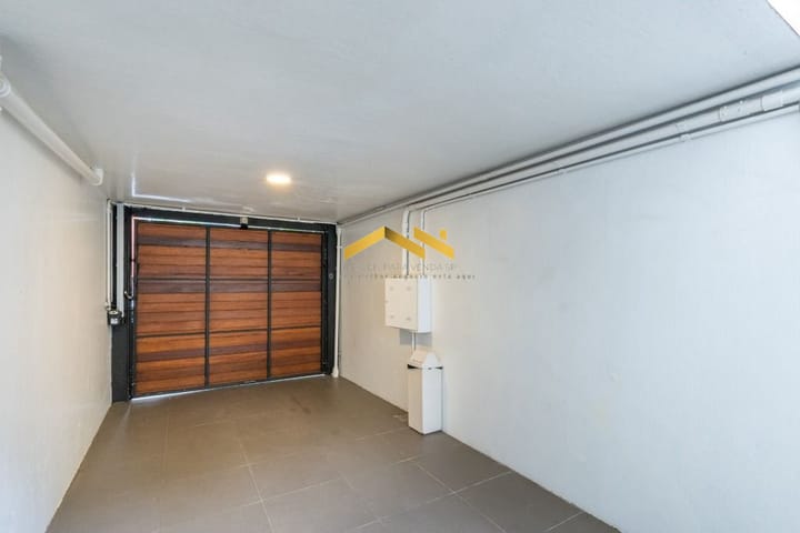 Casa à venda com 3 quartos, 216m² - Foto 9