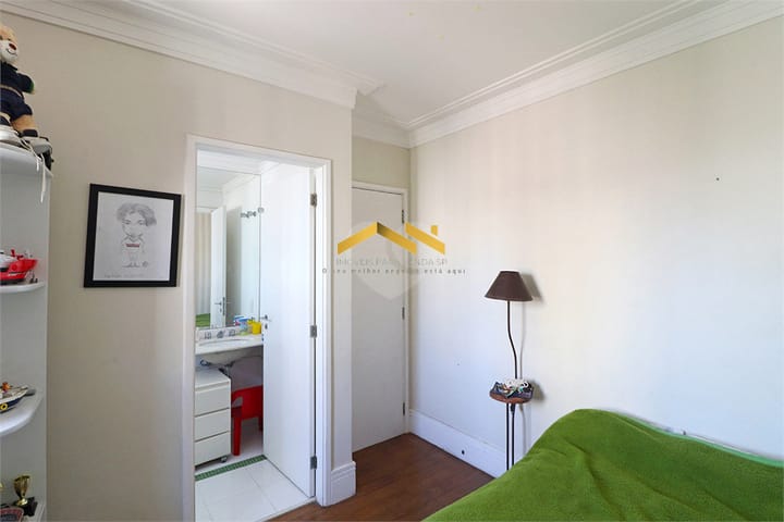 Apartamento à venda com 3 quartos, 170m² - Foto 11