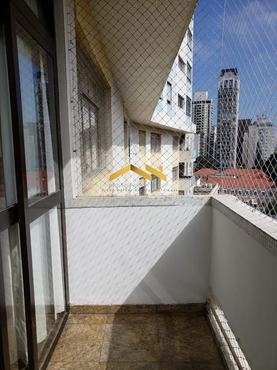 Apartamento à venda com 3 quartos, 151m² - Foto 11